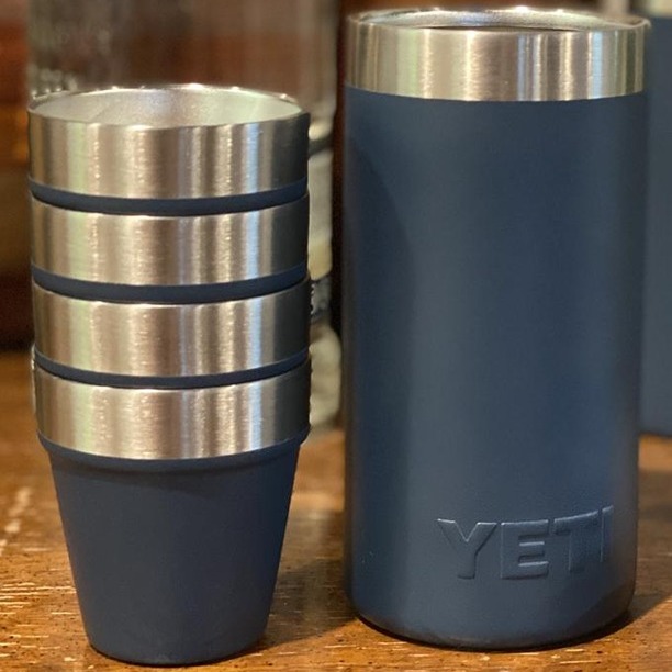 Yeti Shot Glasses and Carrying Case, Color: Navy
