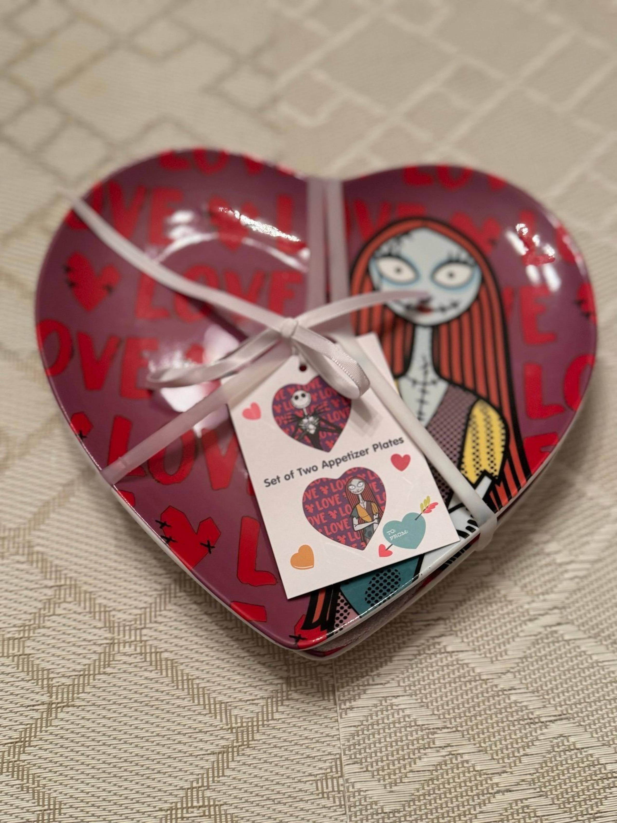Set Of 2 Disney's Nightmare Before Christmas Appetizer Plates Heart Jack Sally
