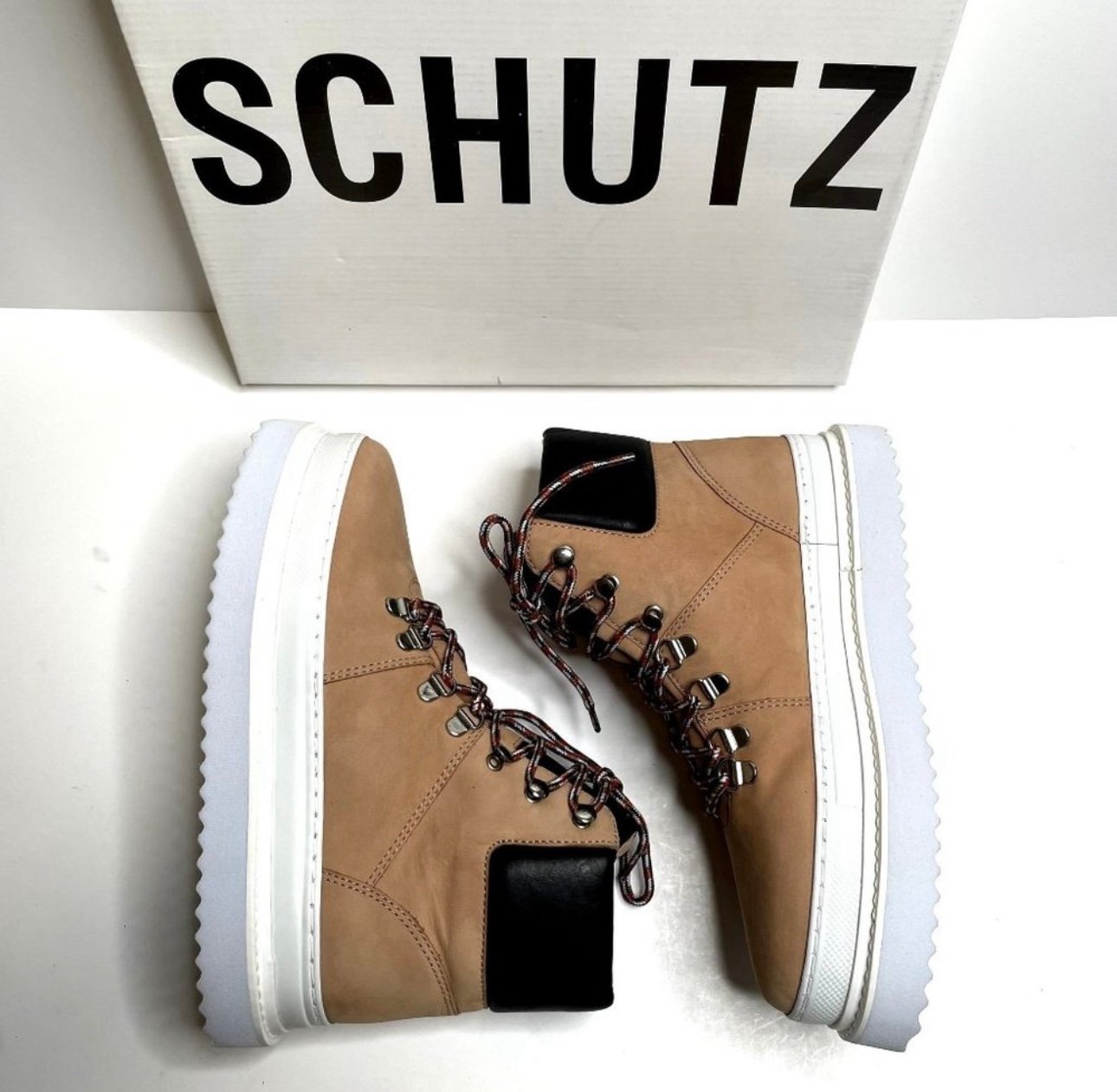 NIB SCHUTZ MARLUA HONEY BEIGE LACE UP ANKLE BOOTS size 8.5