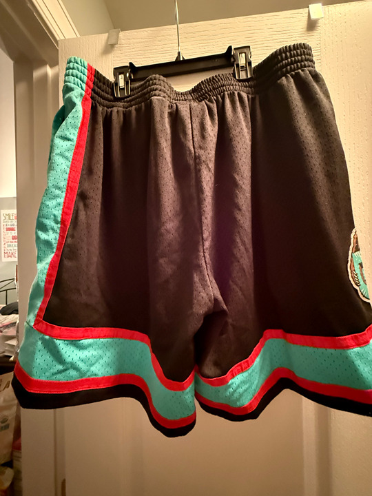 Hardwood Classics Memphis Grizzlies Basketball Shorts Size 2XL