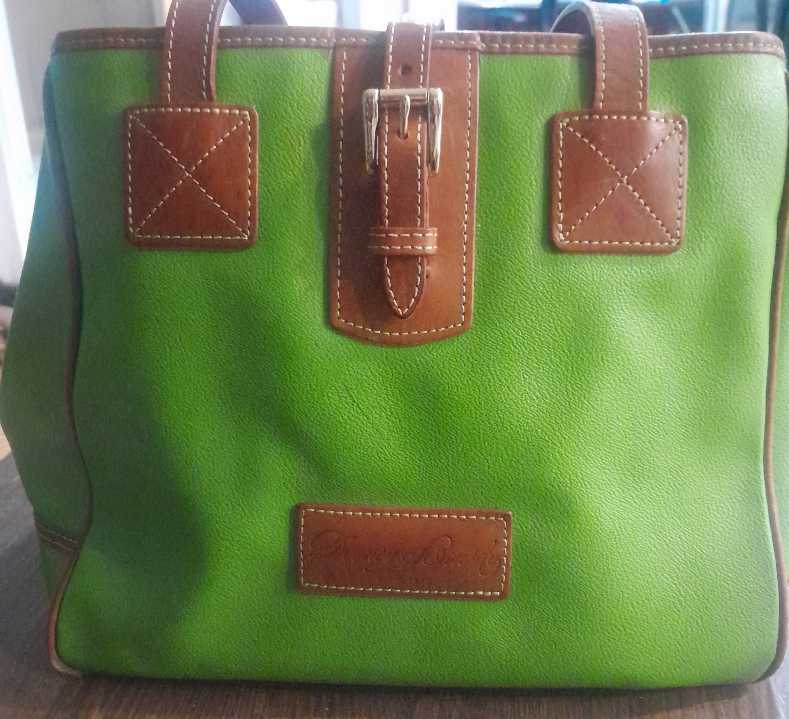 Dooney and Bourke Mid-size Shoulder Bag/Purse Green