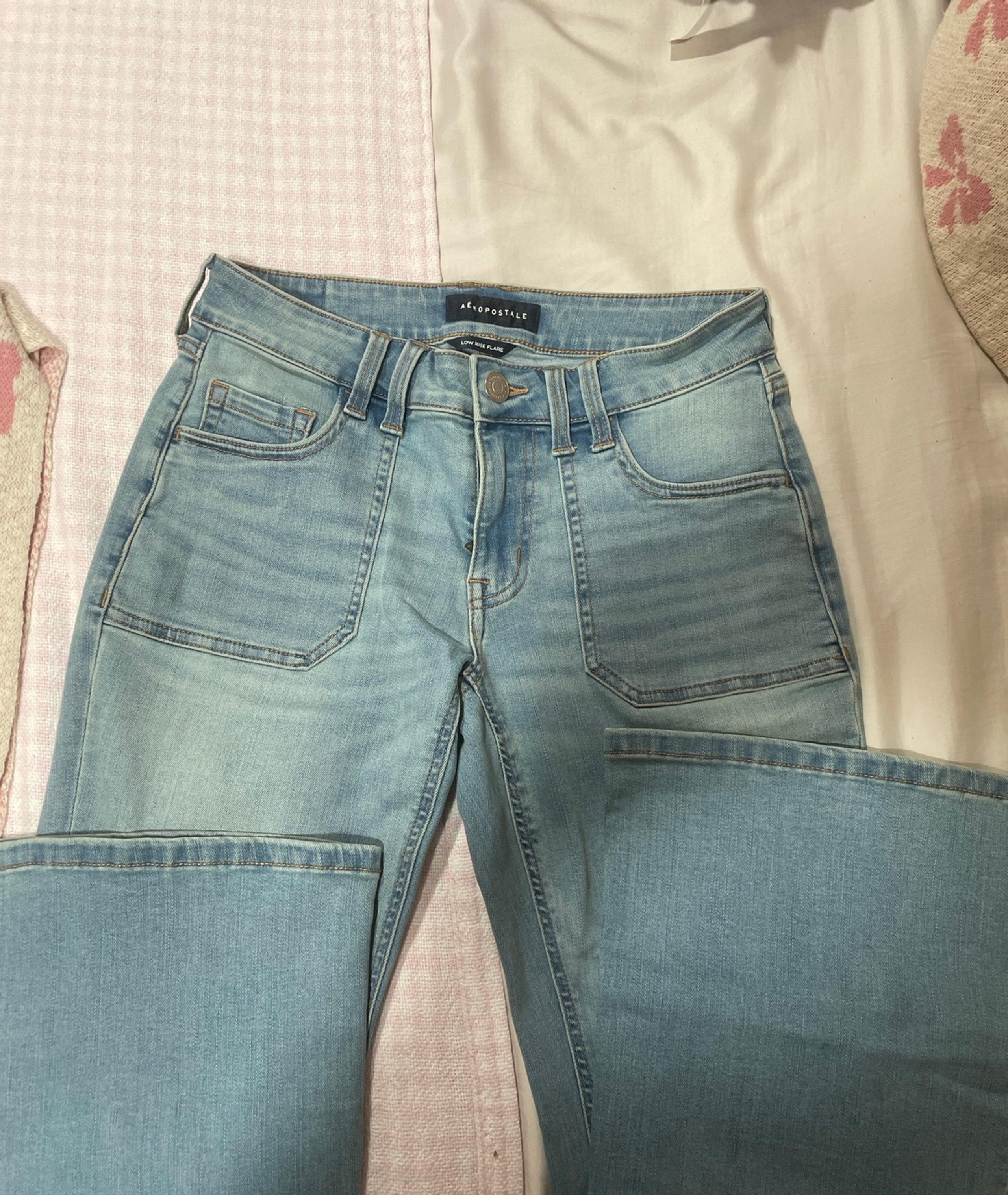 Low Rise Flare Jeans Aeropostale