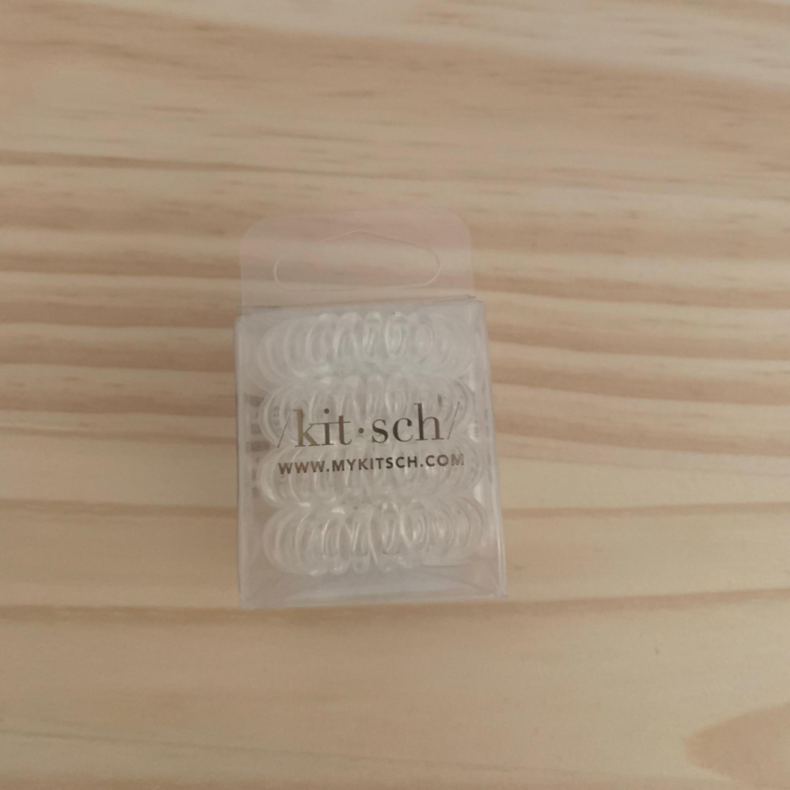 4 pack of clear Kitsch spiral hair coils