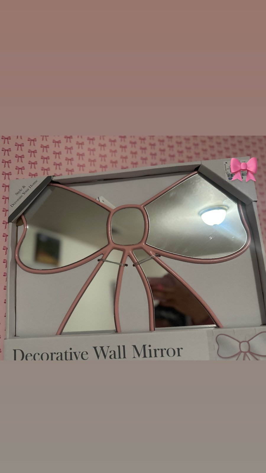 Pink bow mirror
