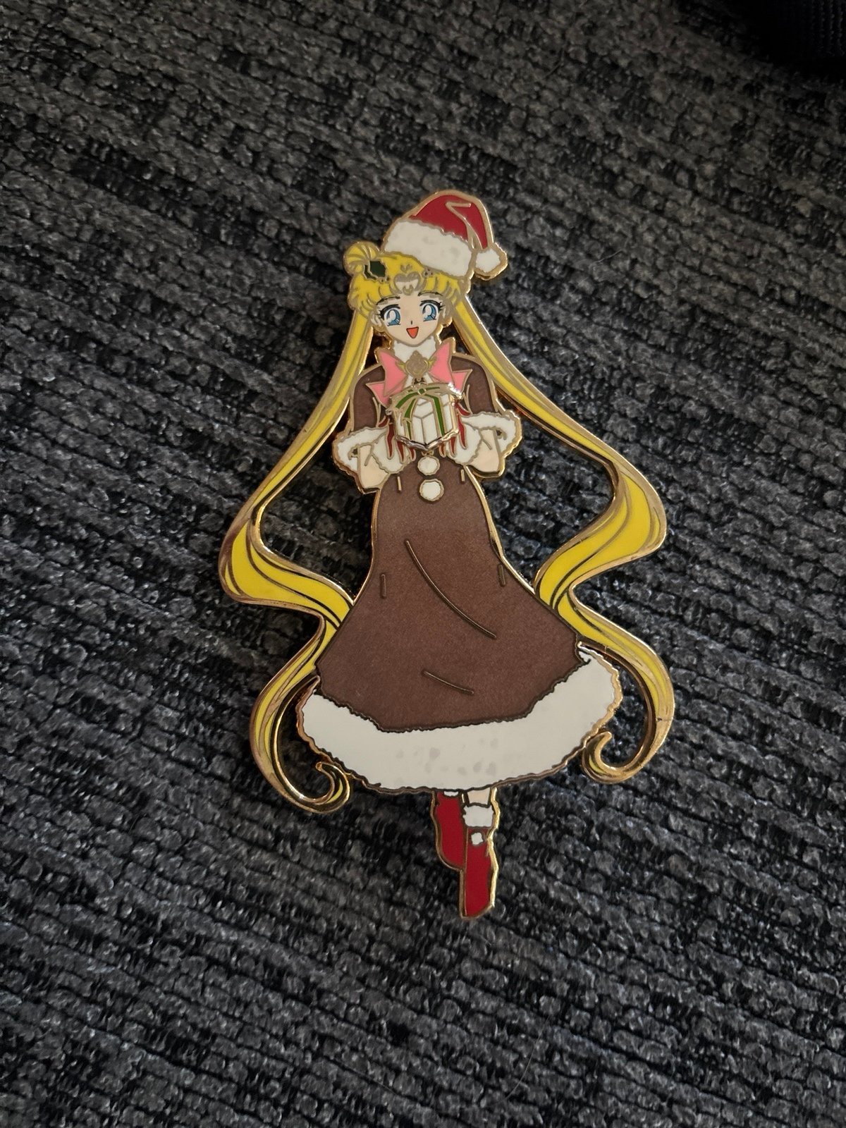 Usagi pin