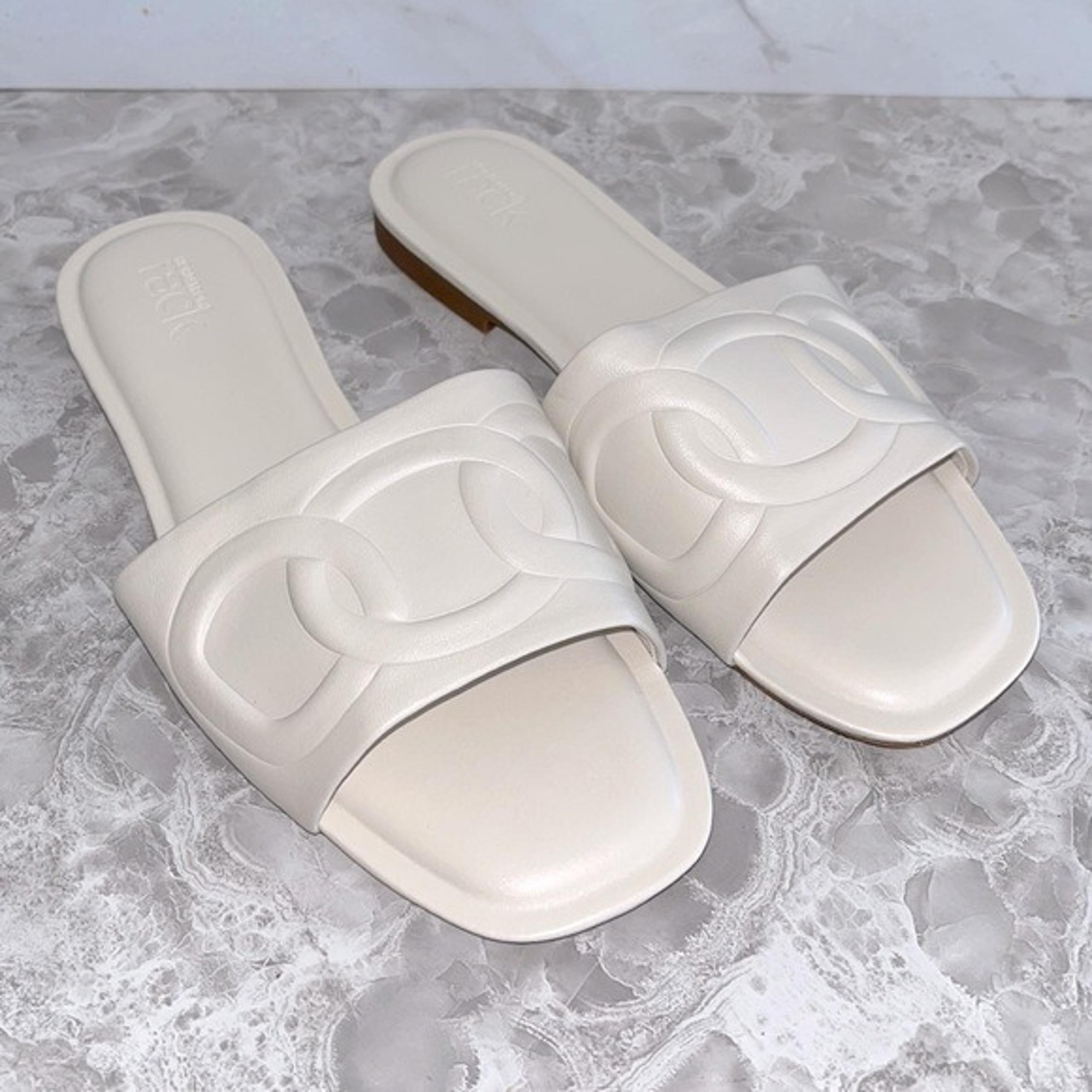 NEW Nordstrom rack ivory shell slides 8.5