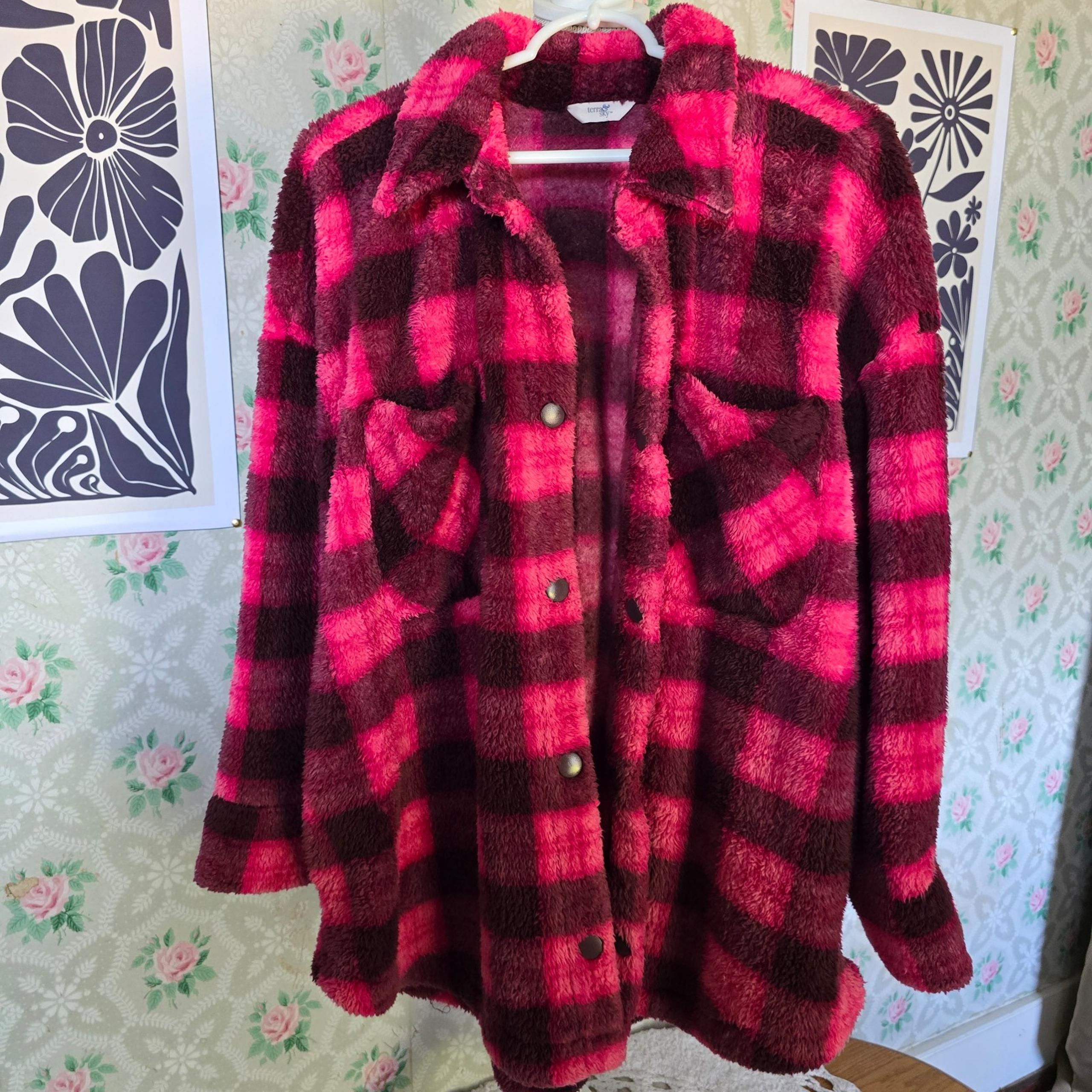 Time&Tru pink plaid sherpa, size 1x (16/18w)