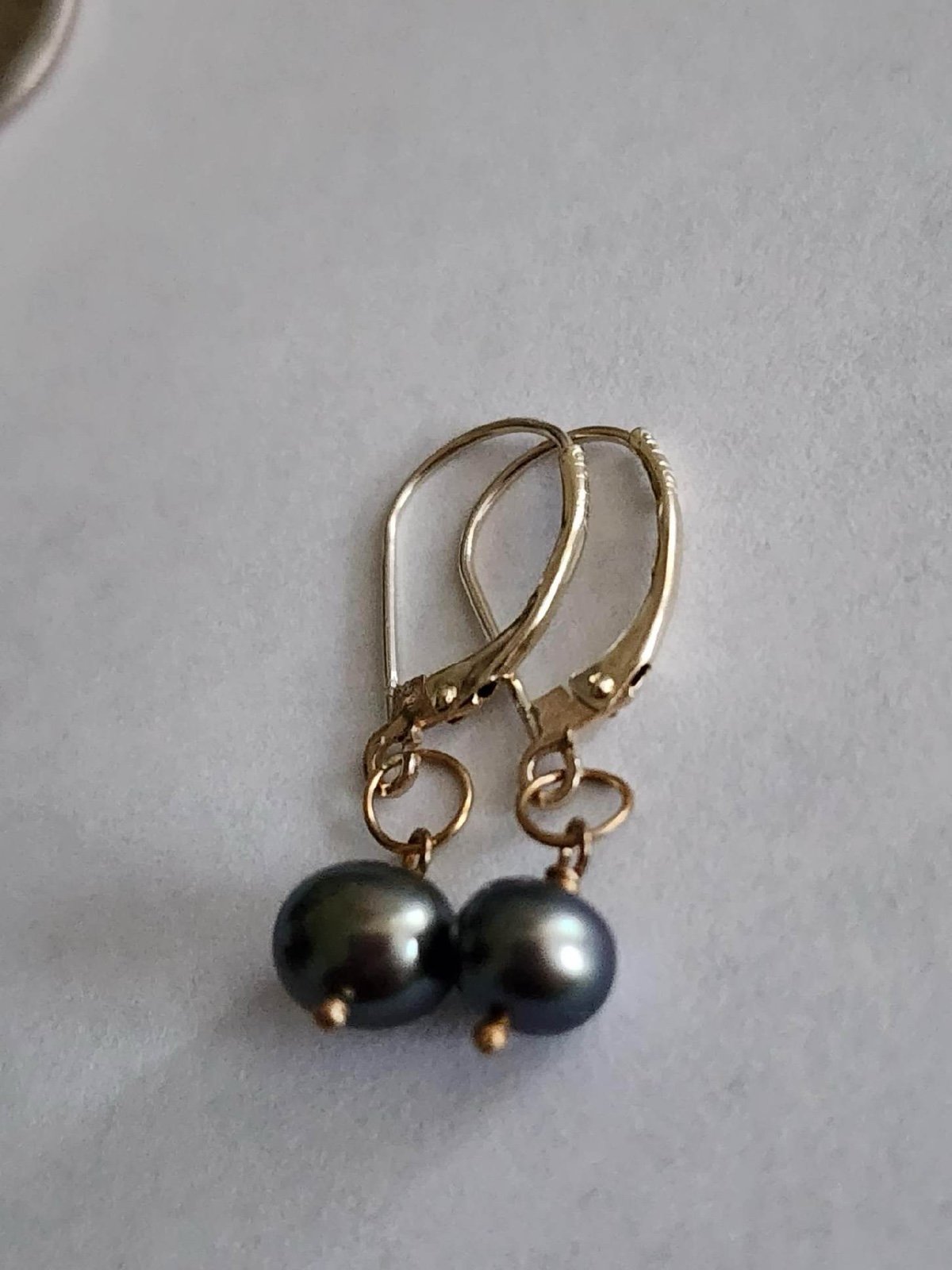 10k solid yellow gold genuine pearls lever back earrings