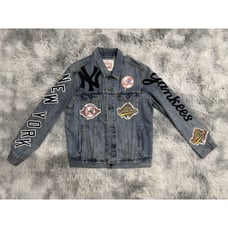 MLB YANKEES Levi's Collaboration Denim Jacket Men's Size L , Patches Added