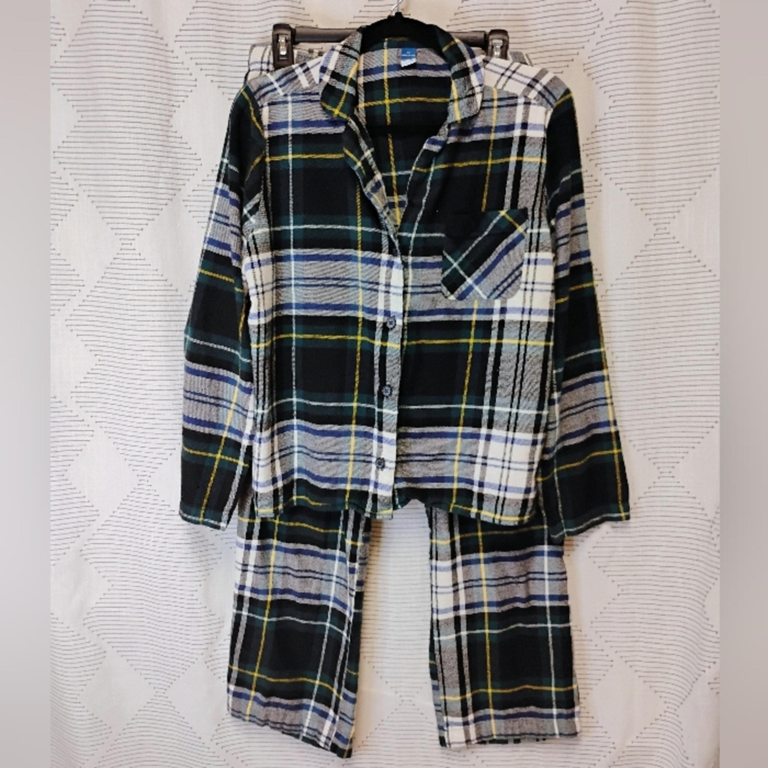 Old Navy Women's Plaid Pajamas Set Size Medium