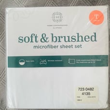 Home Expressions Wrinkle-Resistant Twin Sheet Set