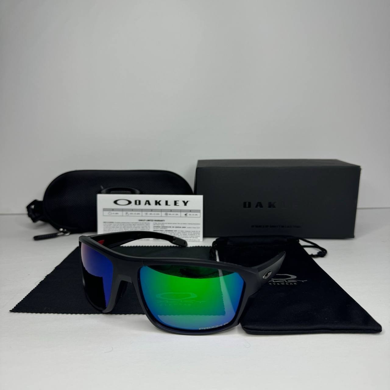 Oakley Slingshot Sunglasses - Free Shipping