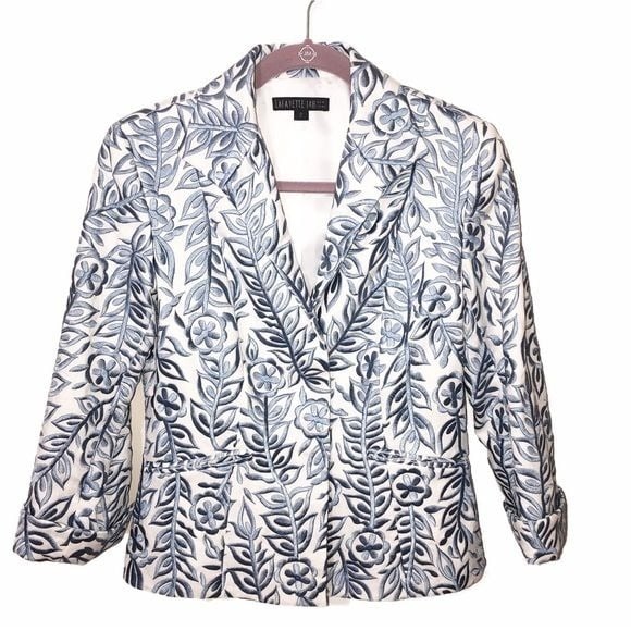 Lafayette 148 Linen Blazer Size 2 White Blue Embroidery Jacket 3/4 Sleeves Snaps
