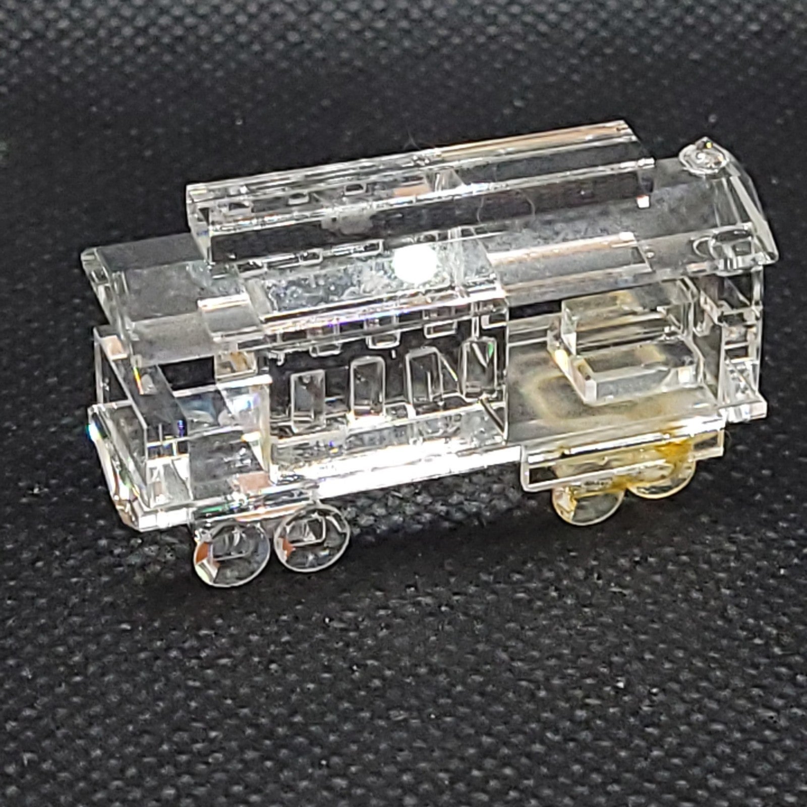 B.J. CRYSTAL MINATURE CRYSTAL TROLLEY CAR