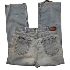 1970s Levis movin' on bootcut light wash blue jeans 30x24 capri length
