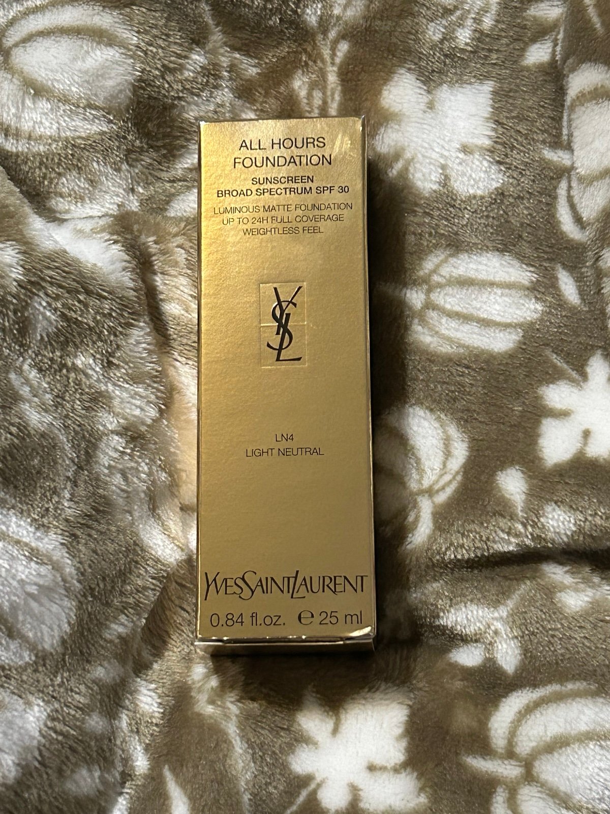 ysl all hours foundation (LN4 Light neutral)