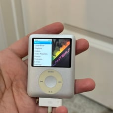 Apple iPod 4gb A1236 silver