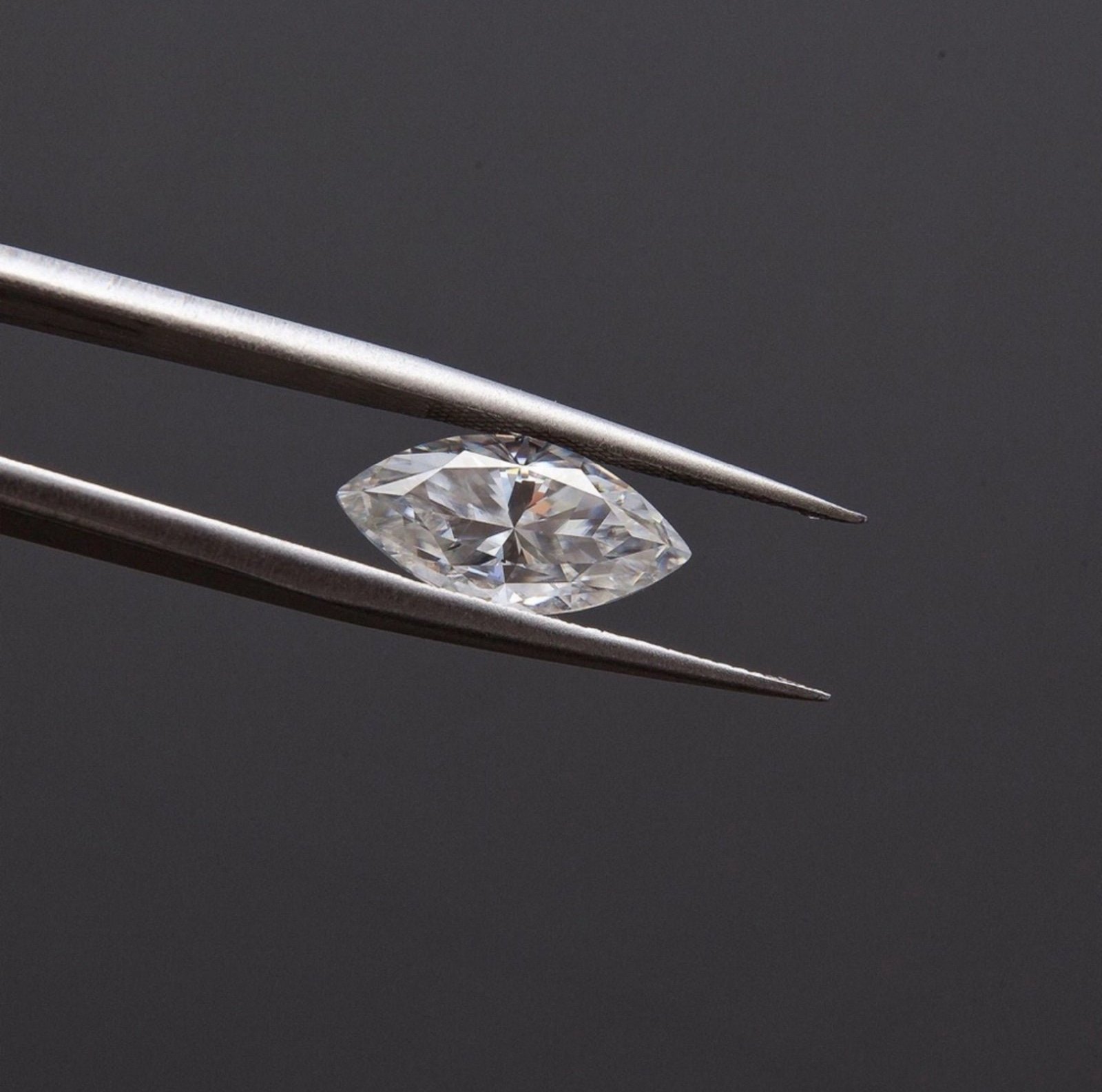 1CT Marquise Cut Certified Moissanite VVS1 D