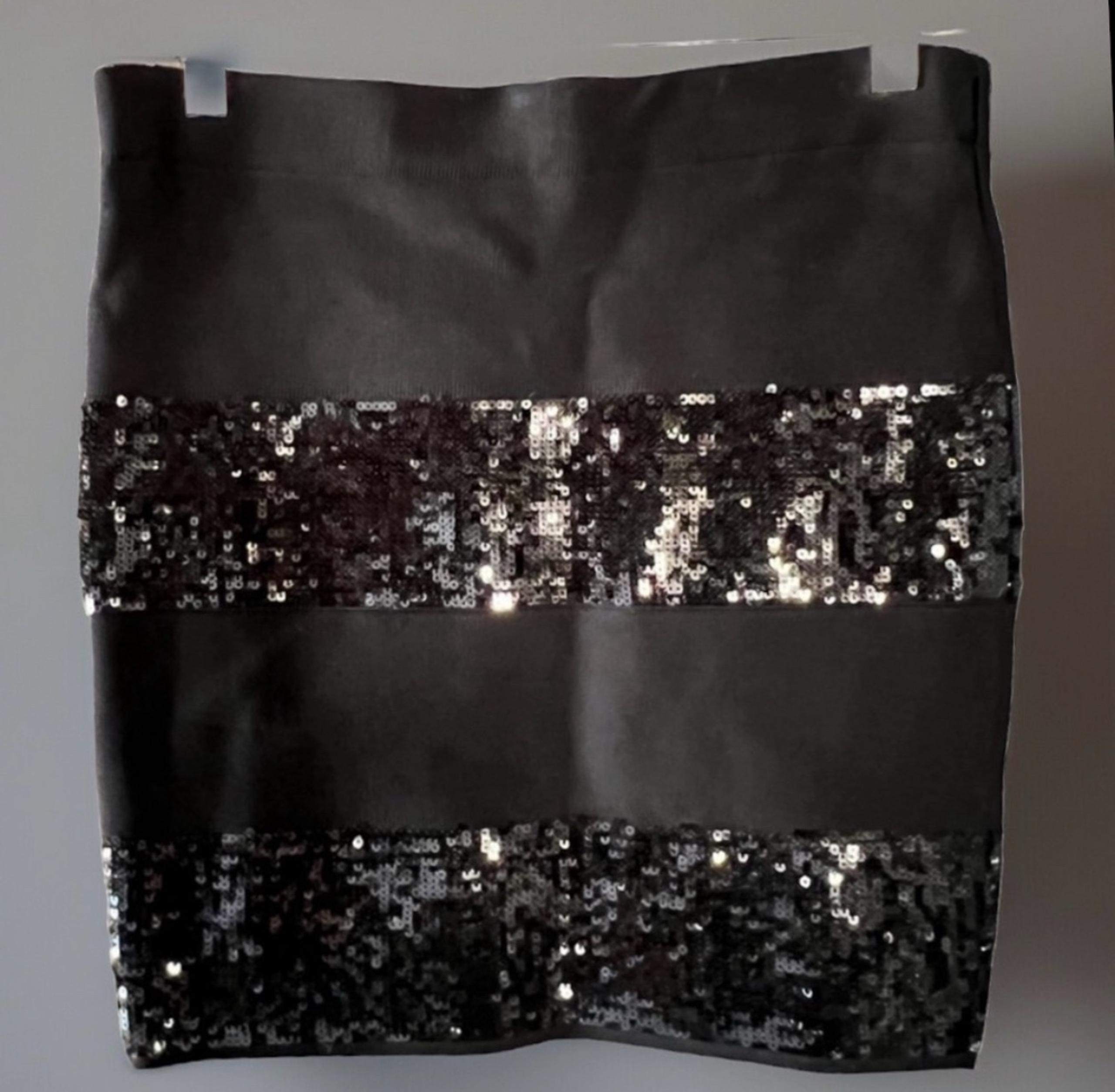 Guess Sequin Skirt Bandage Style Black NWOT Sz Med Pencil Mini Club Holiday