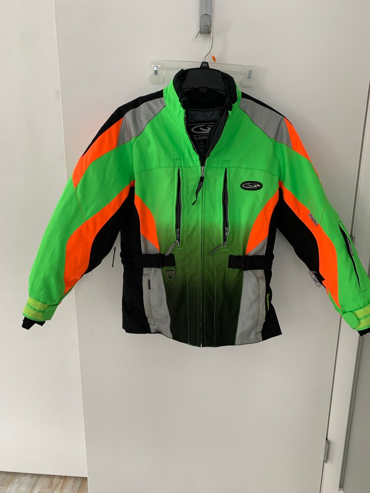Cold wave women’s jacket