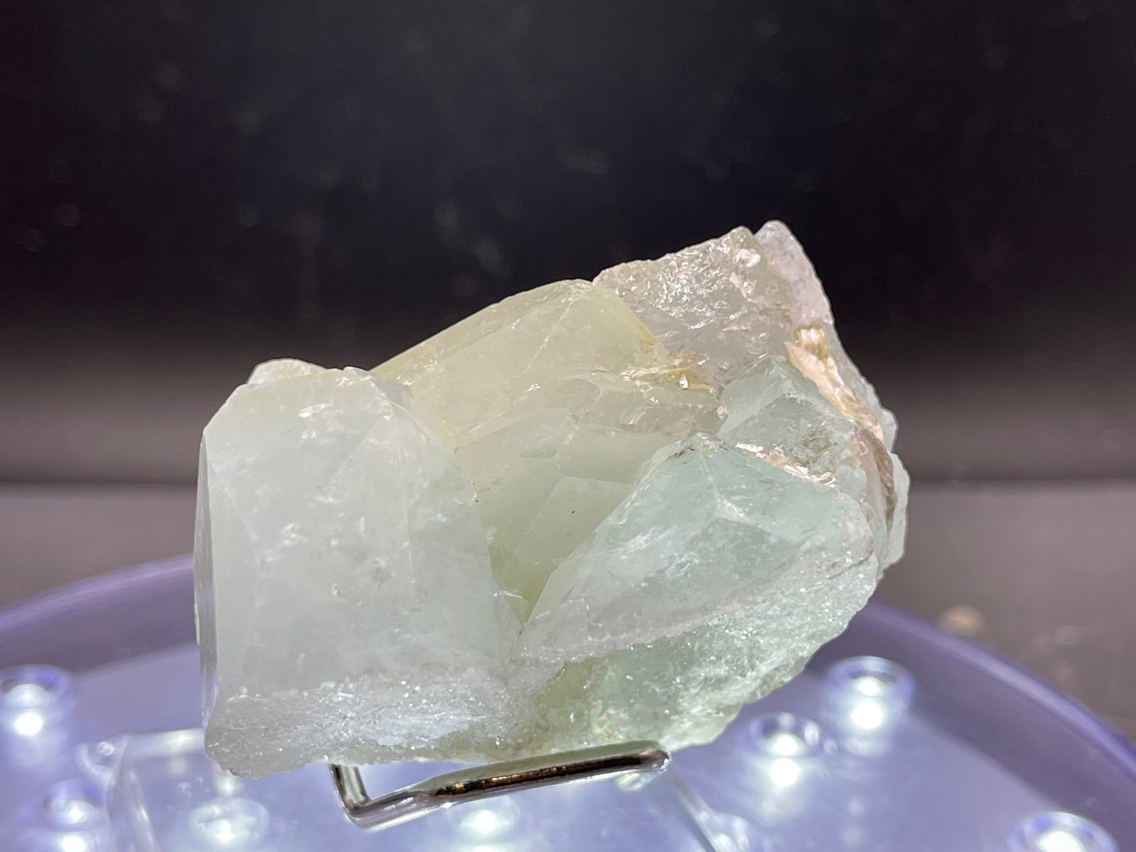 Blue aquamarine specimen - 125g
