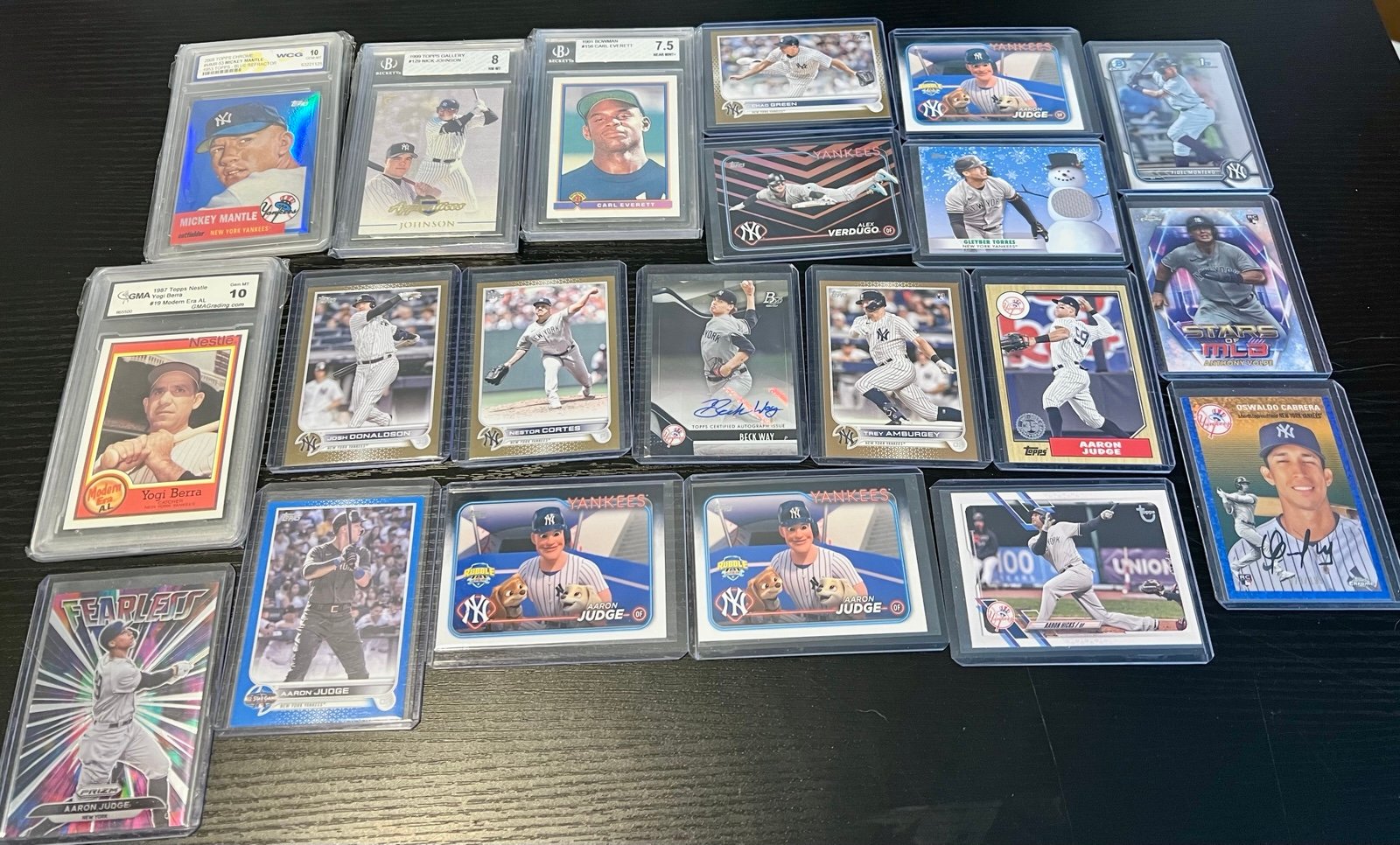New York Yankees 100+ card Lot - RC's, Vet, Inserts, Parallels & Slabs