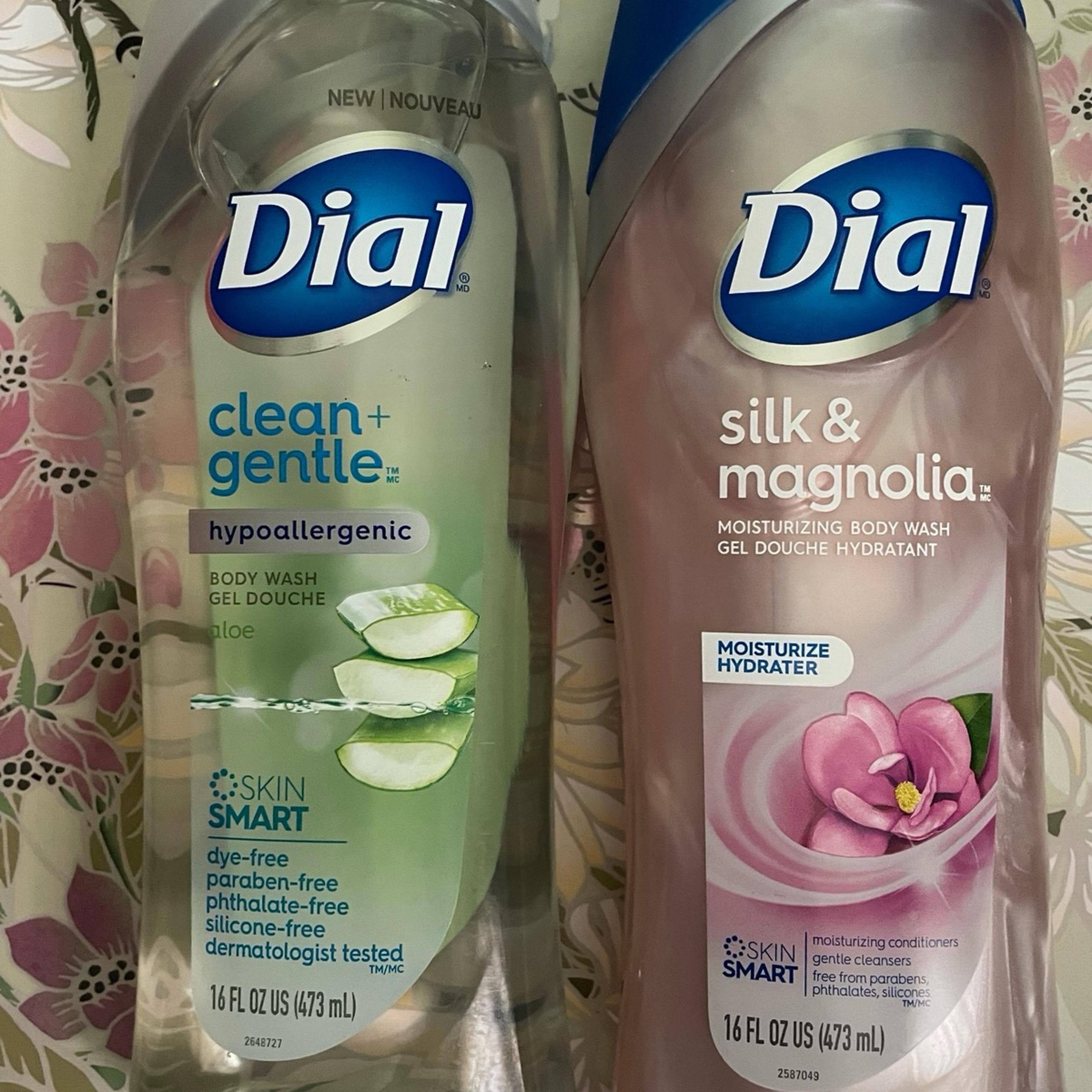 Dial Lot of 2 Body Wash. Ladies Body Wash / Silk & Magnolia/ Clean & Gentle