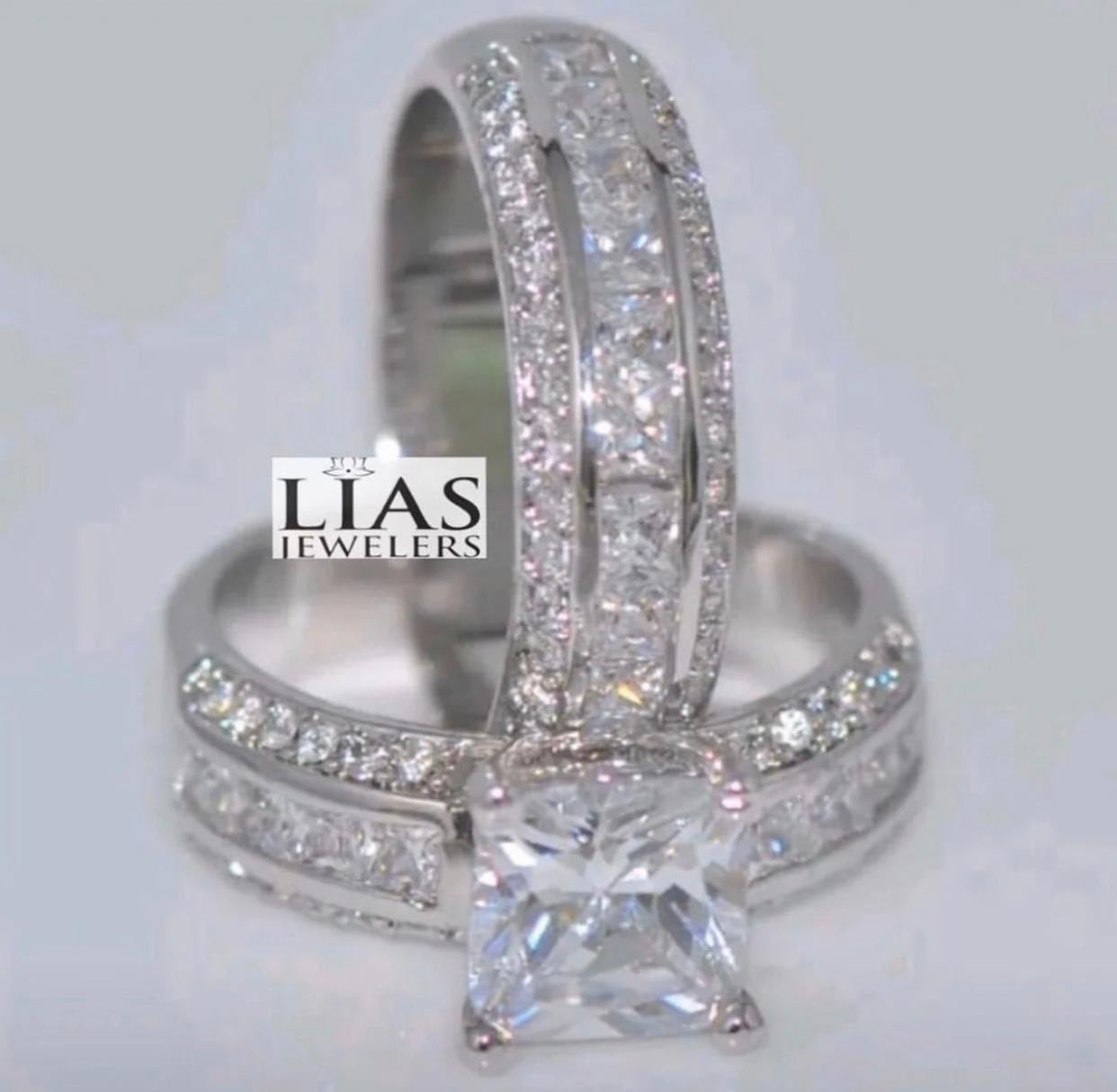 *NEW 18K White gold wedding ring set