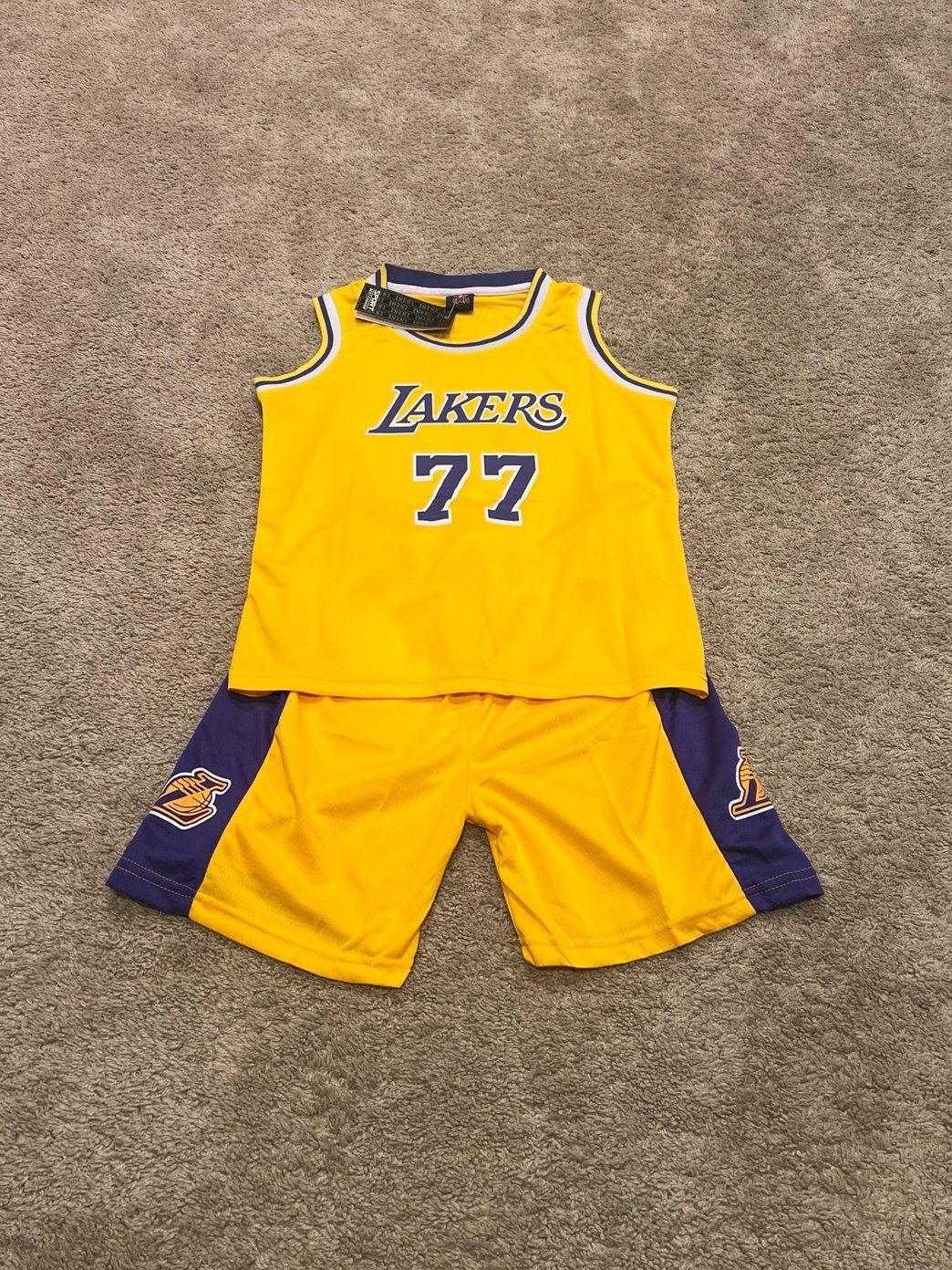 Luka Doncic LA Lakers Youth S Jersey & Shorts