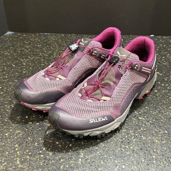 Salewa W/S Untra Train 2 Trail Shies. Purple. Size 10