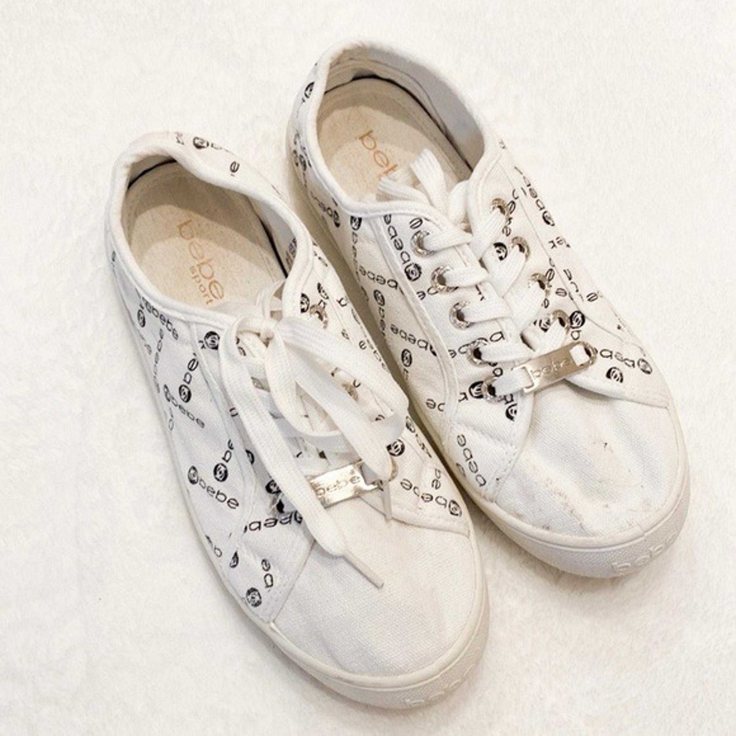 Bebe logo white canvas tennis shoes