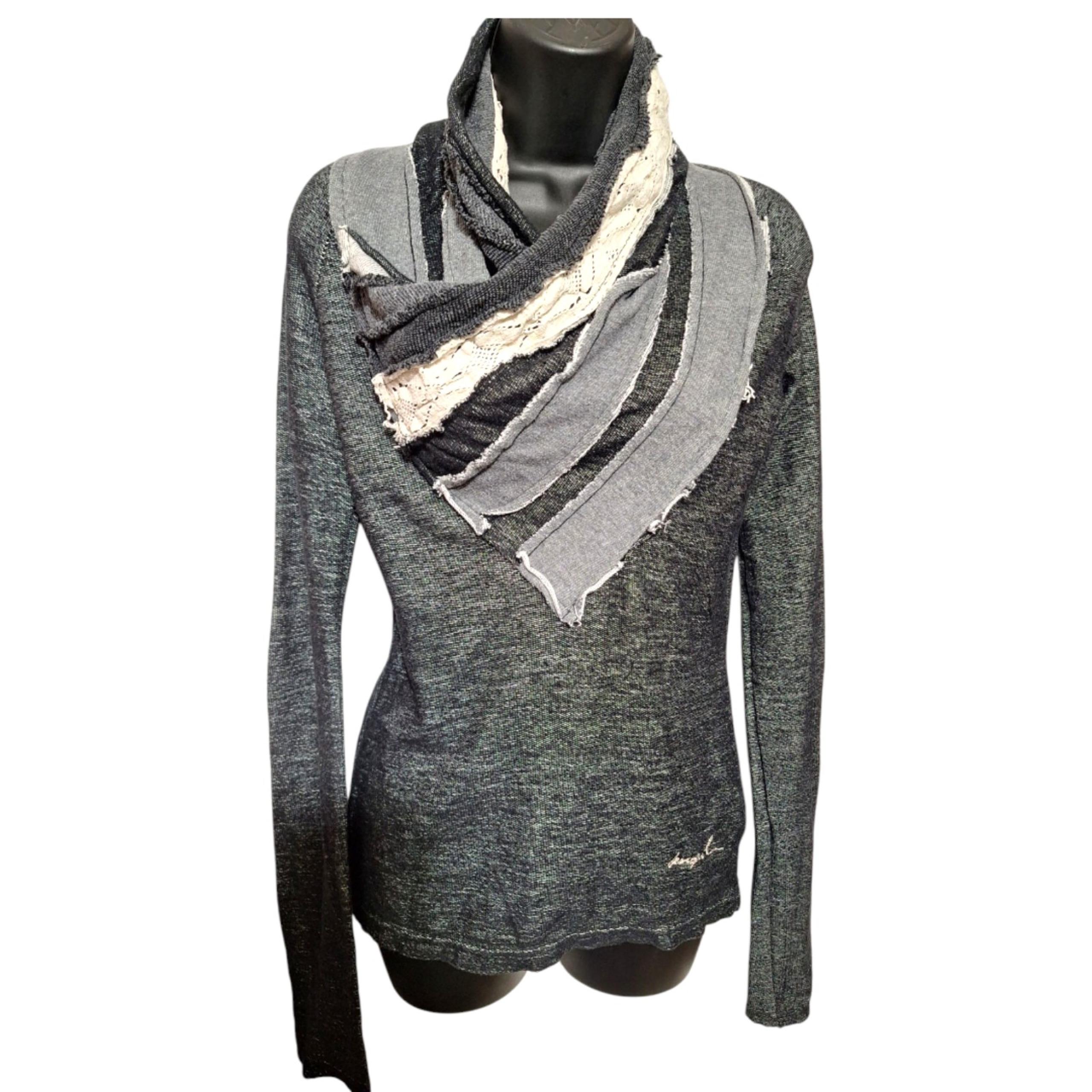 DESIGUAL SIZE SMALL SWEATER PULL-OVER