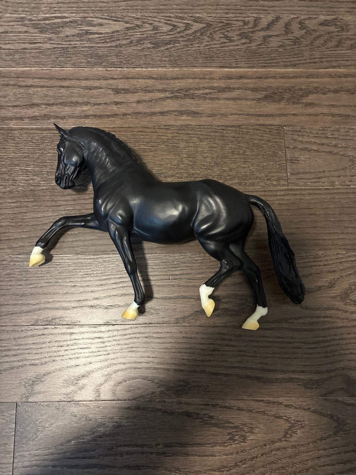 Breyer Totilas (no stand)