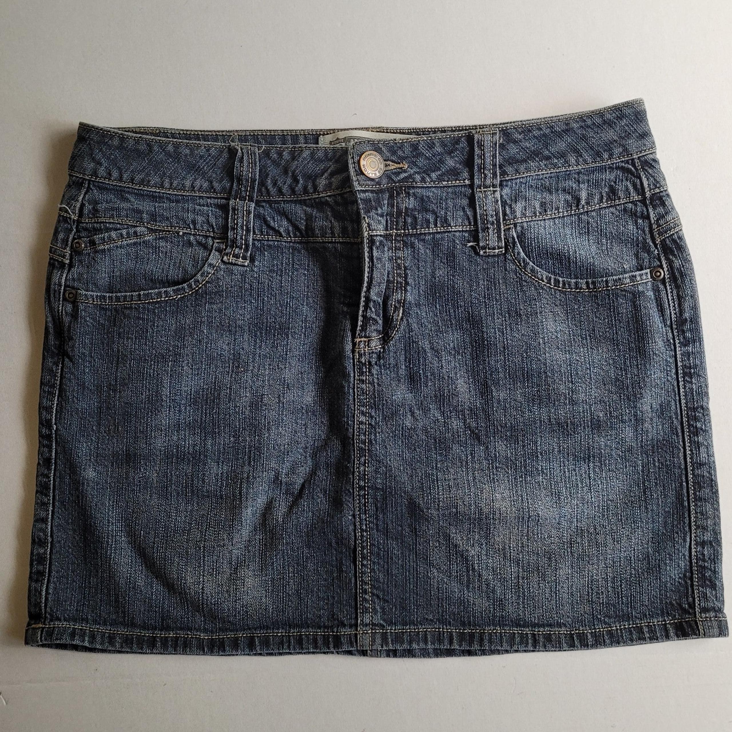 ROUTE 66 Denim Mini Skirt With Rose Embroidery.  Size 9/10.