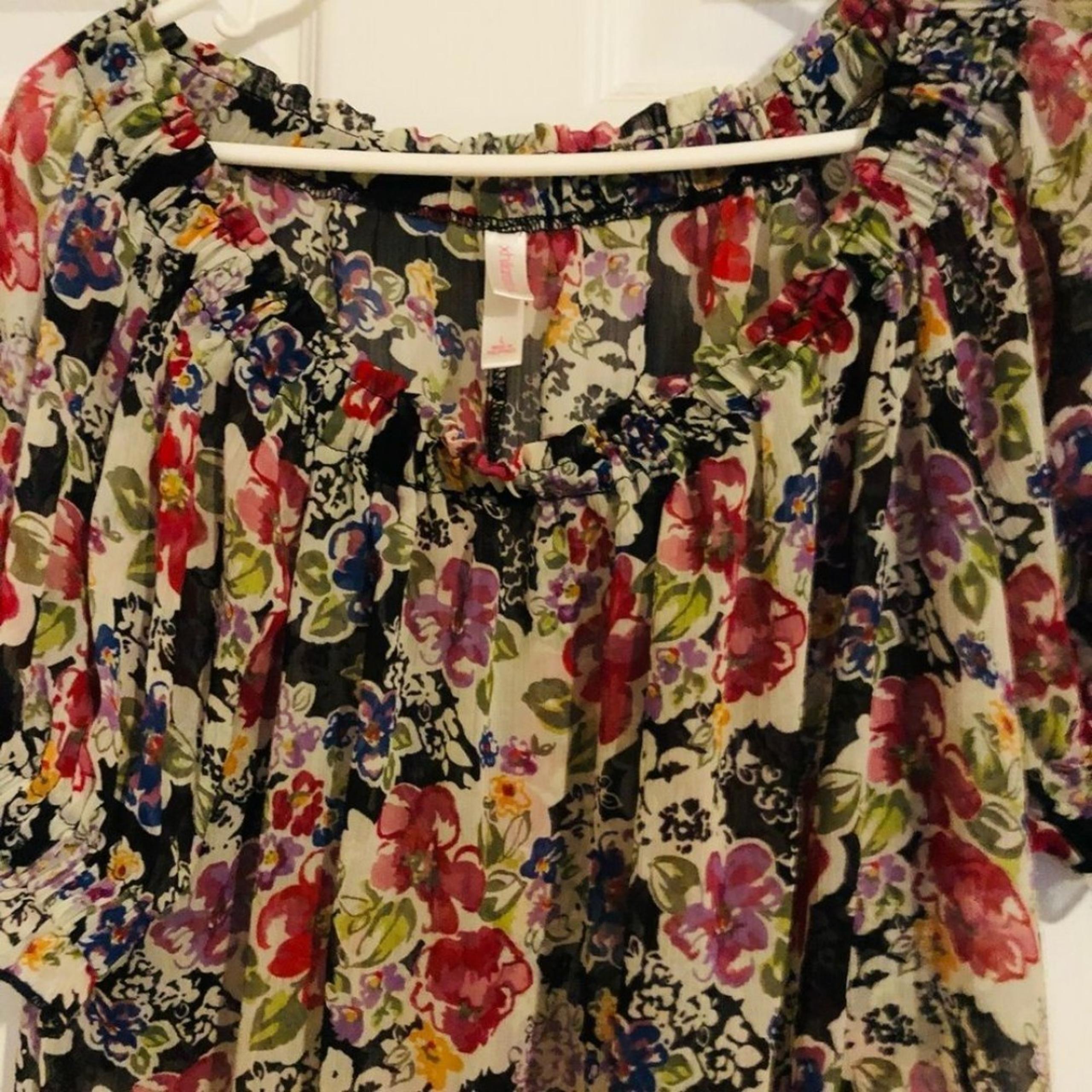 Exhilaration sheer Tunic top Flowered Large