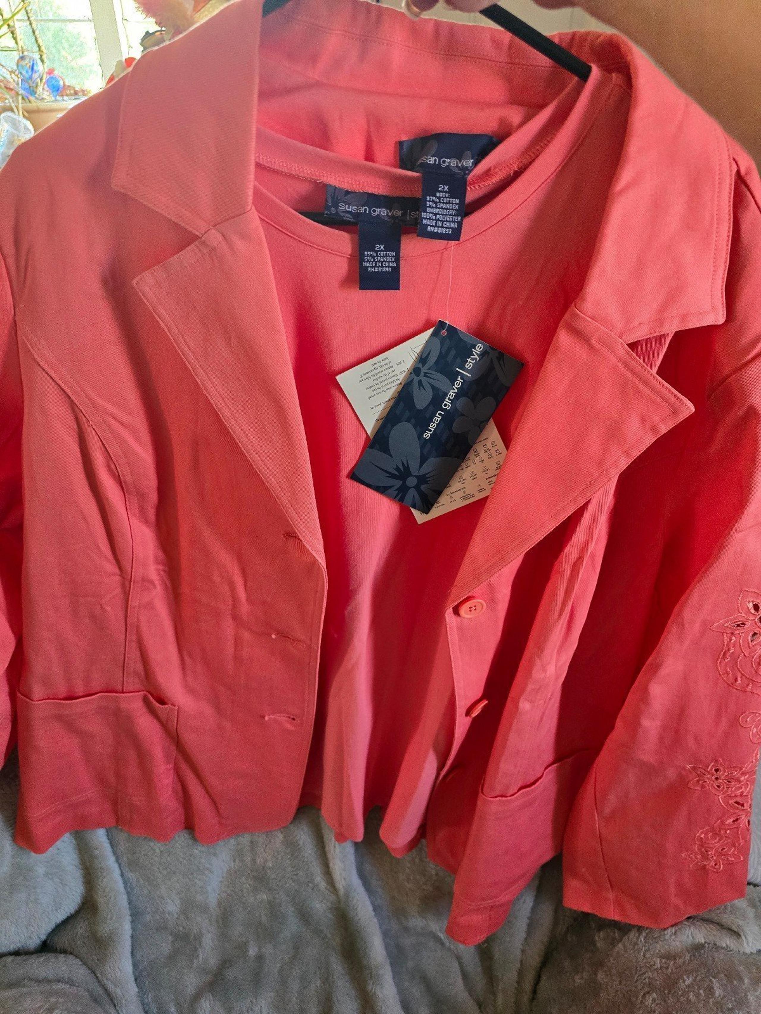 Susan graver peach 2 piece 2x blazer and under top. Nwt