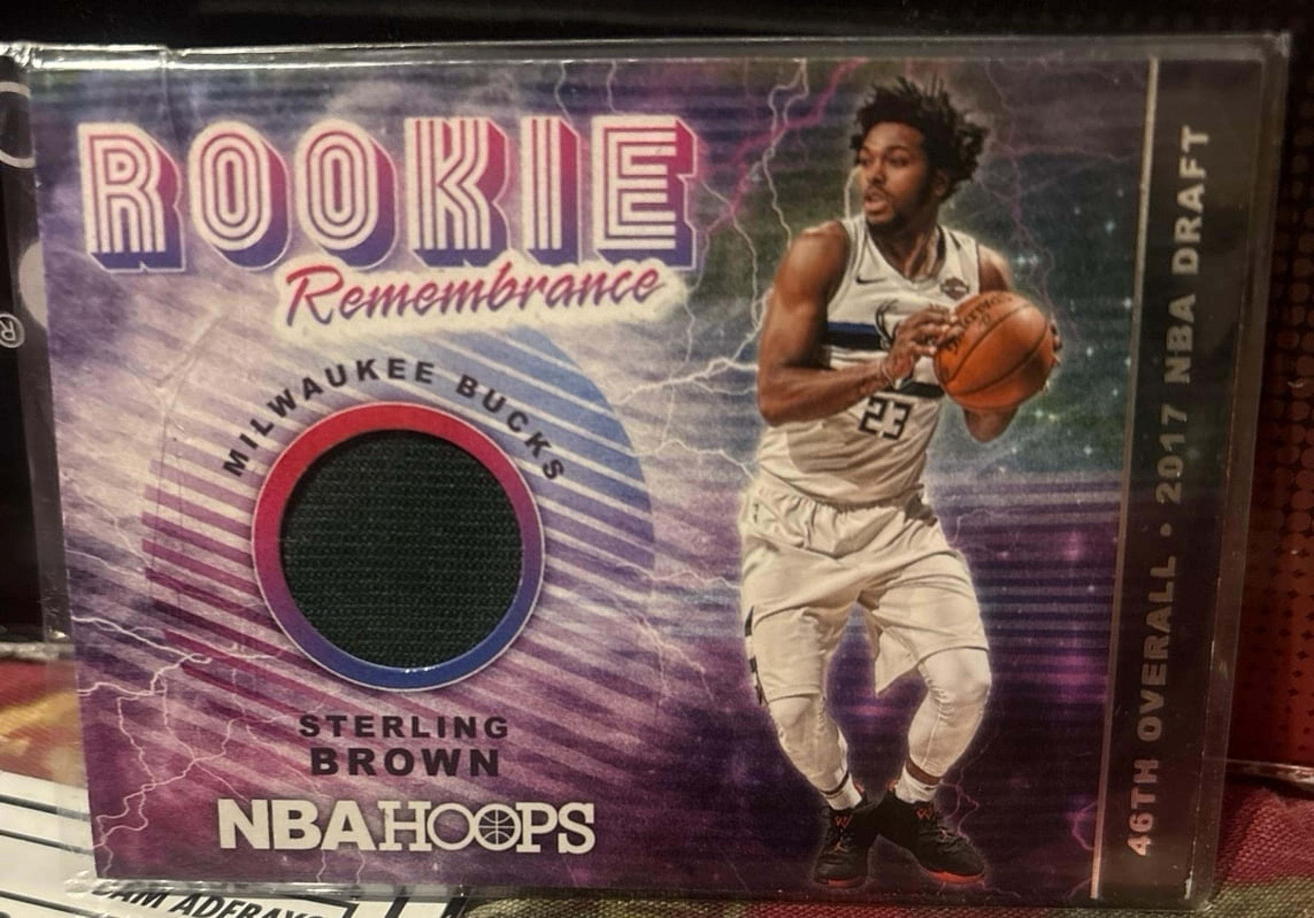 STERLING BROWNRookie Remembrance milwaukie bucks 2018-19 Hoops Panini GAME Worn