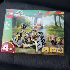 LEGO Jurassic park #76957 Velociraptor Escape 137 pcs