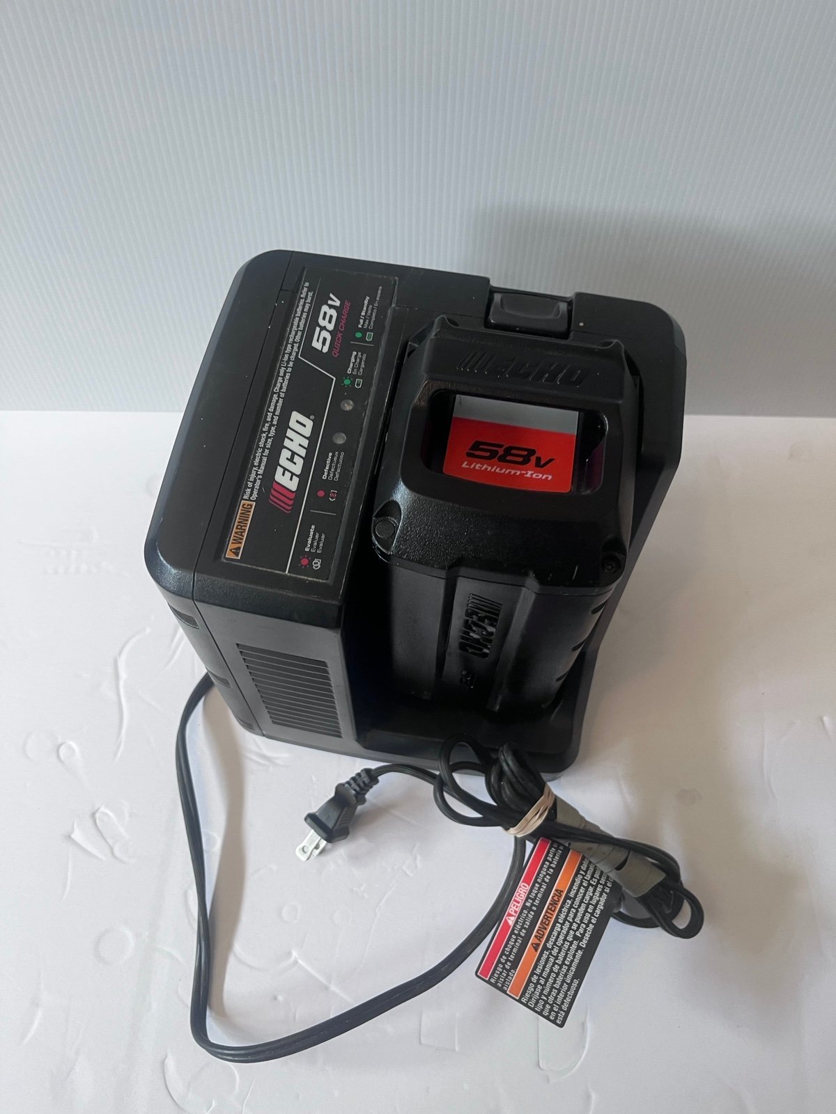 ECHO 58V Lithium Ion Quick Charge - Battery Charger CBC-58V w/ Battery defective