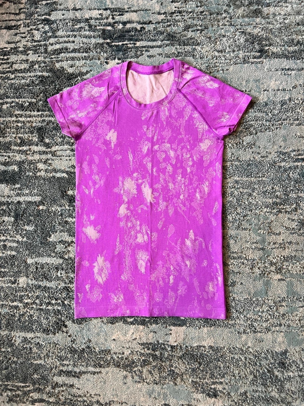 Lululemon Swiftly Tech Short Sleeve 2.0 Size 6