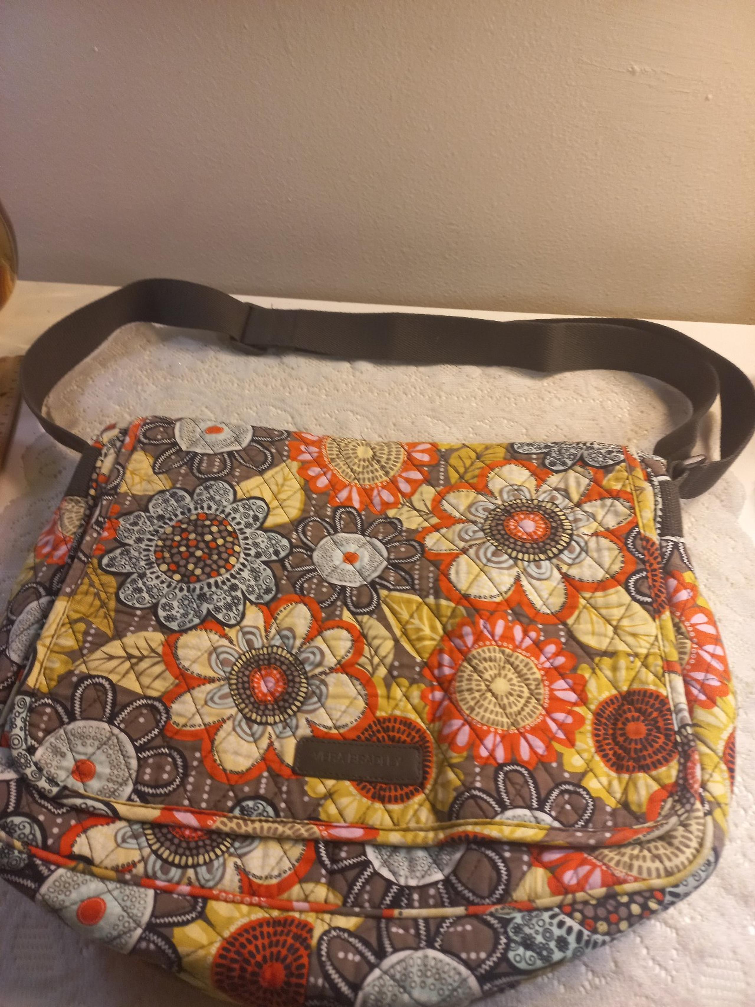 Vera Bradley Essential Messenger Bag 6” x 12” Retired Flower Shower Pattern Boho