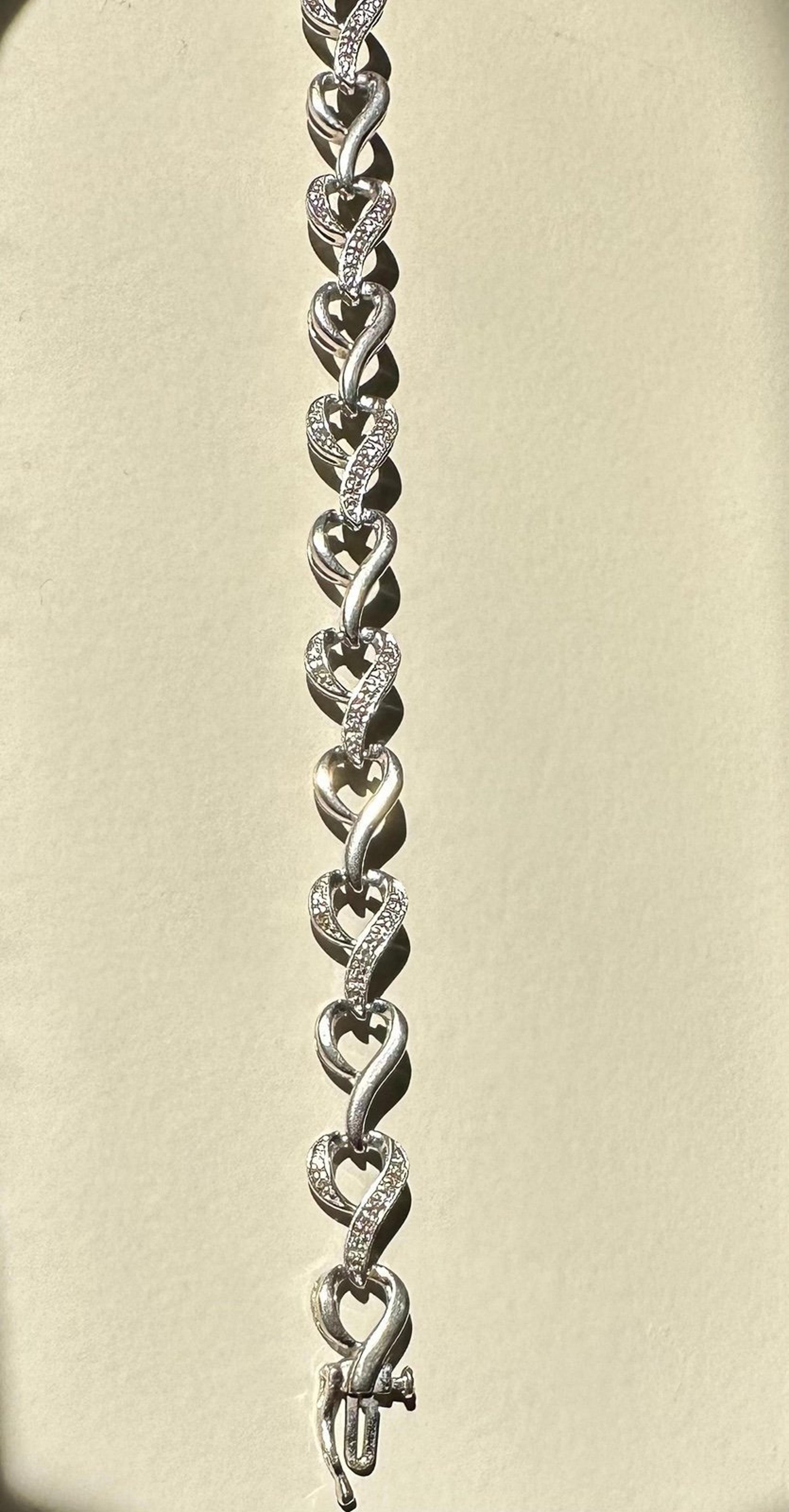 Kay Jewelers Sterling Silver Diamond Accent Bracelet 7”