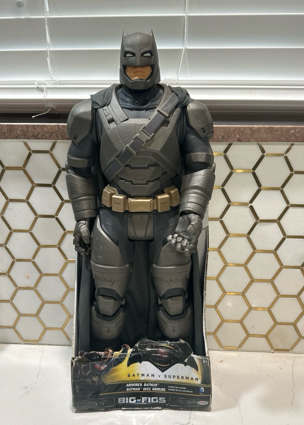 BATMAN vs SUPERMEN Big Figs ARMORED BATMAN 19 Inch DC