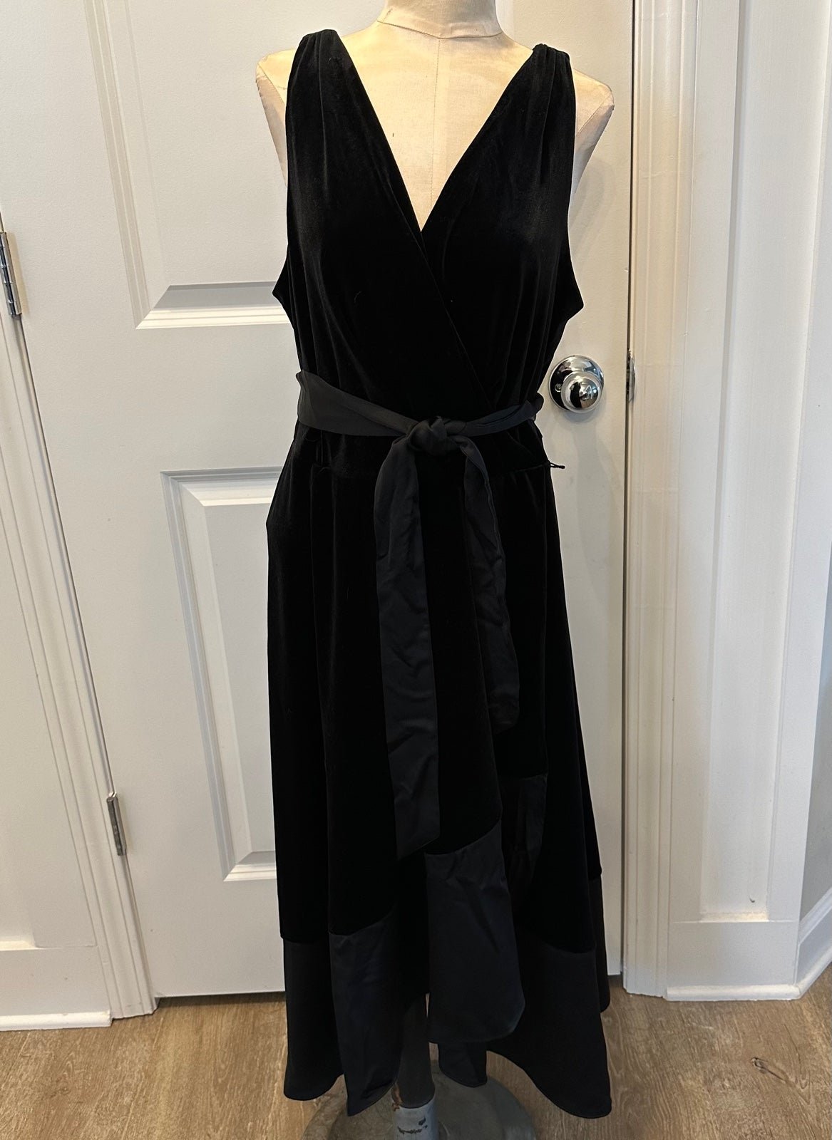 Donna Karen DKNY Mixed Media Dress, Retail 139, NWT