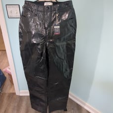 Abercrombie and Fitch Vegan Leather 90s Straight Ultra High Rise Pant Curve 29