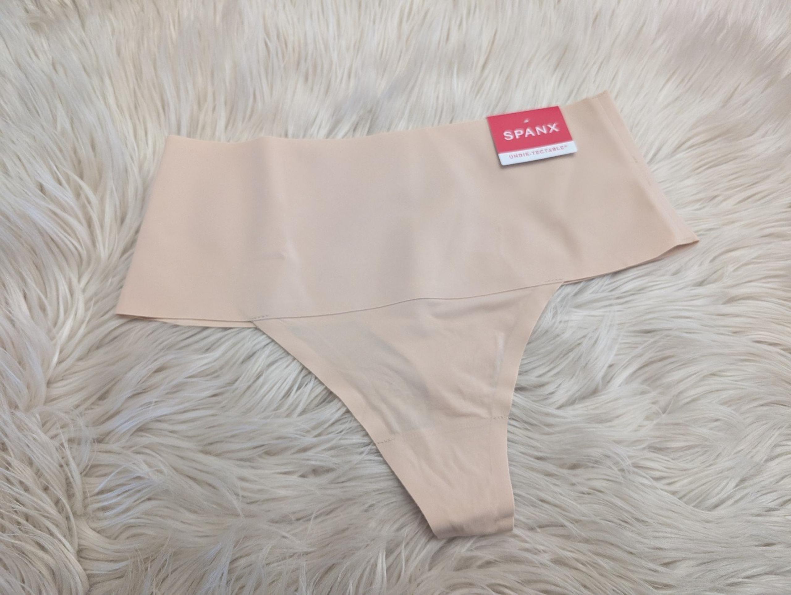 SPANX Womens Size Medium Spanx Undie-tectable Thong