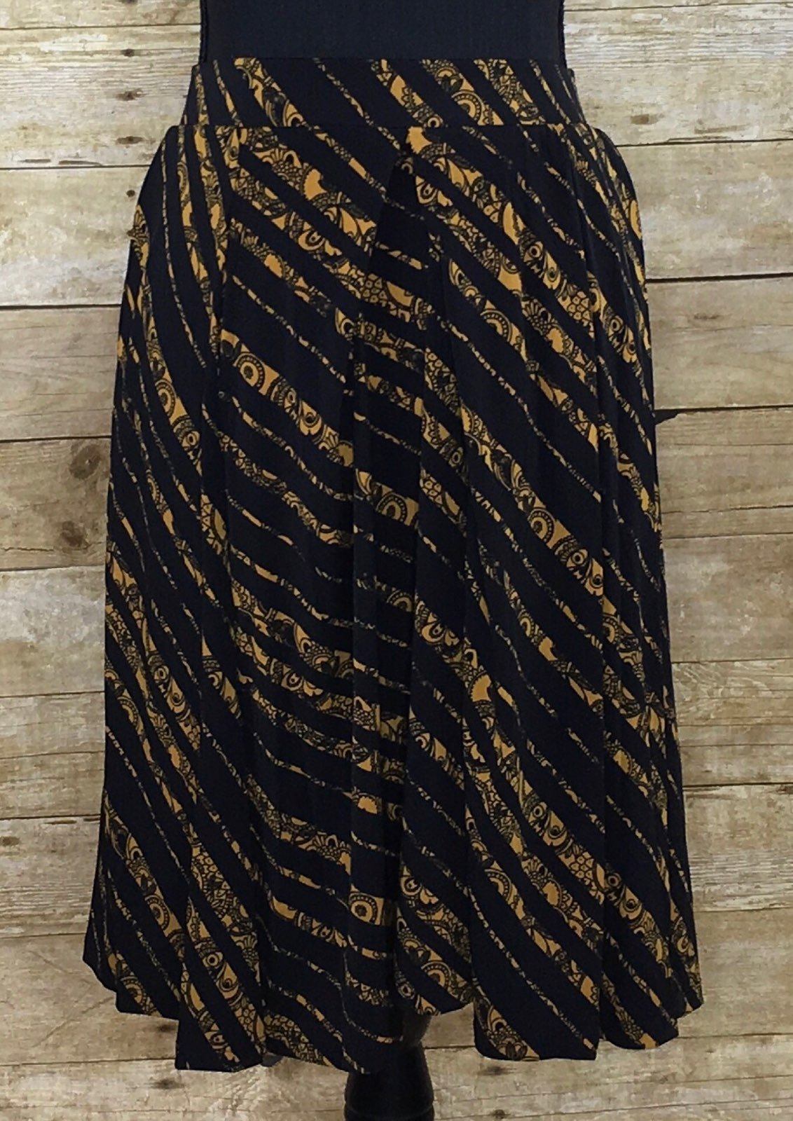 NWT Lularoe Madison Medium