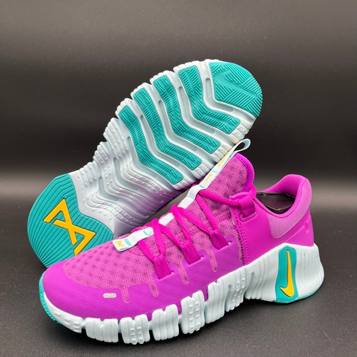 Nike Free Metcon 5 Women’s Size 7 Hyper Violet/Lazer Orange DV3950-501 NEW