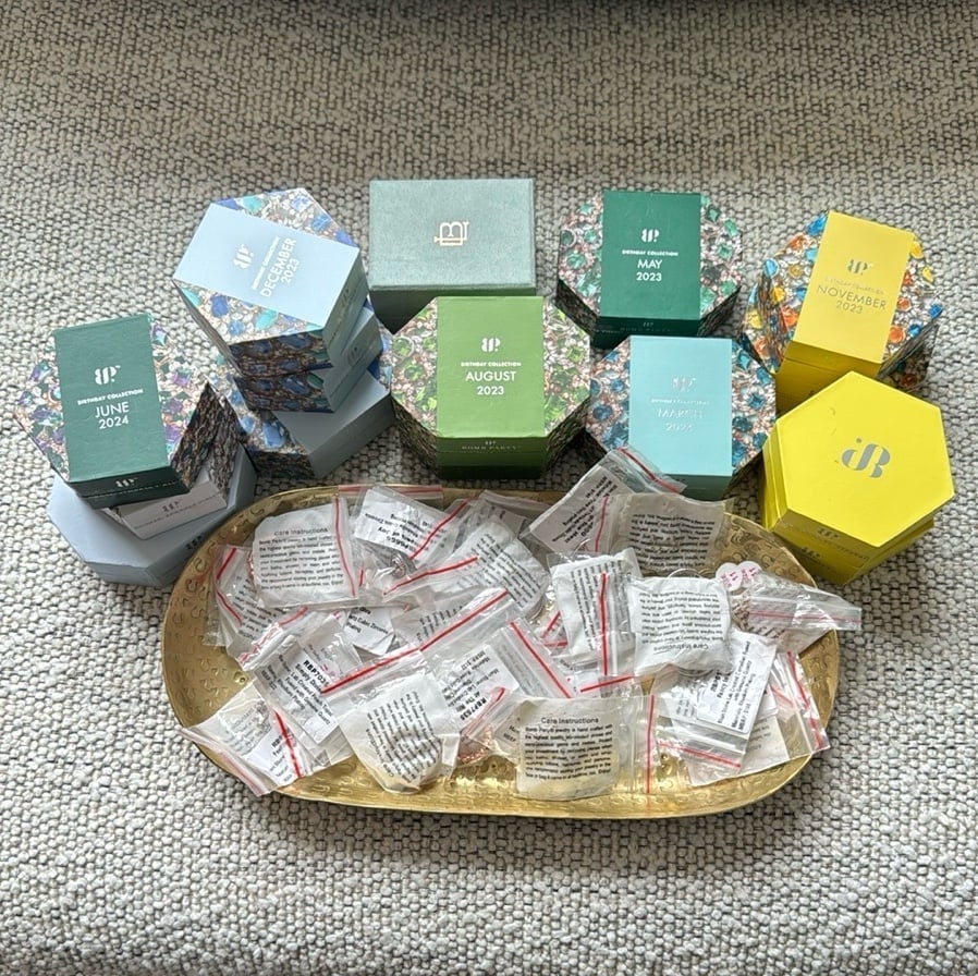 60 Piece Destash Bomb Party Haul