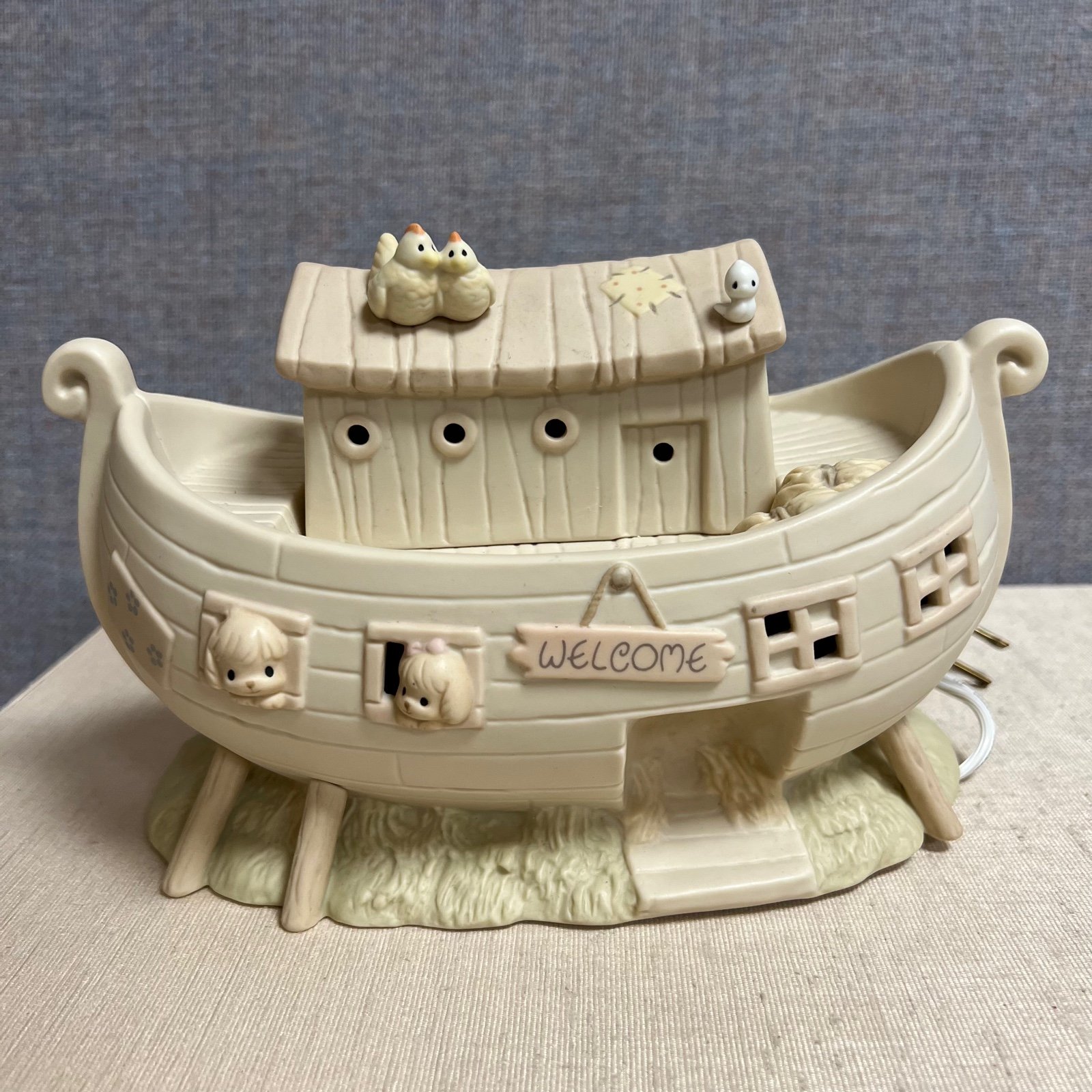 Vintage Precious Moments Noah’s Ark Nightlight 1992